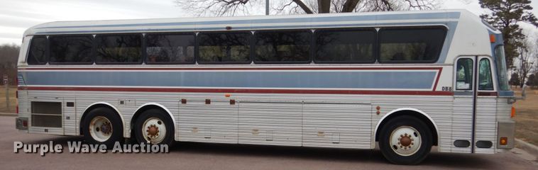 image for item DC8775 1980 Eagle 10  coach bus