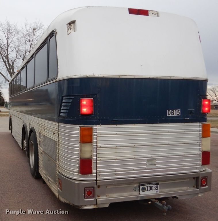 image for item DC8776 1984 Eagle 10  coach bus
