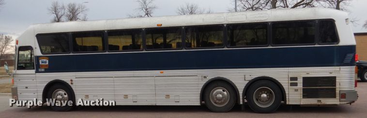 image for item DC8776 1984 Eagle 10  coach bus