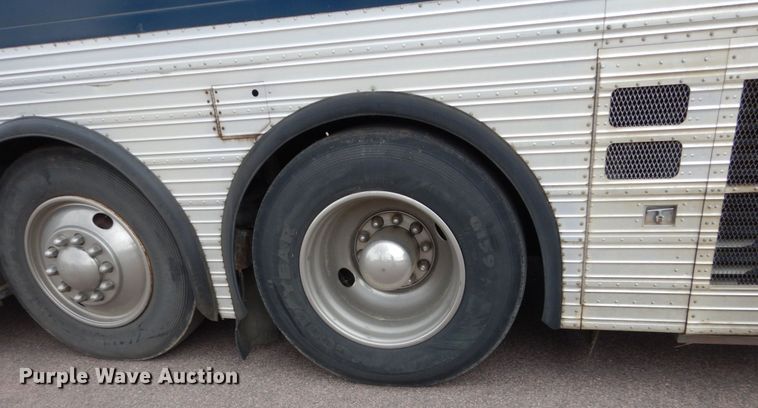 image for item DC8776 1984 Eagle 10  coach bus