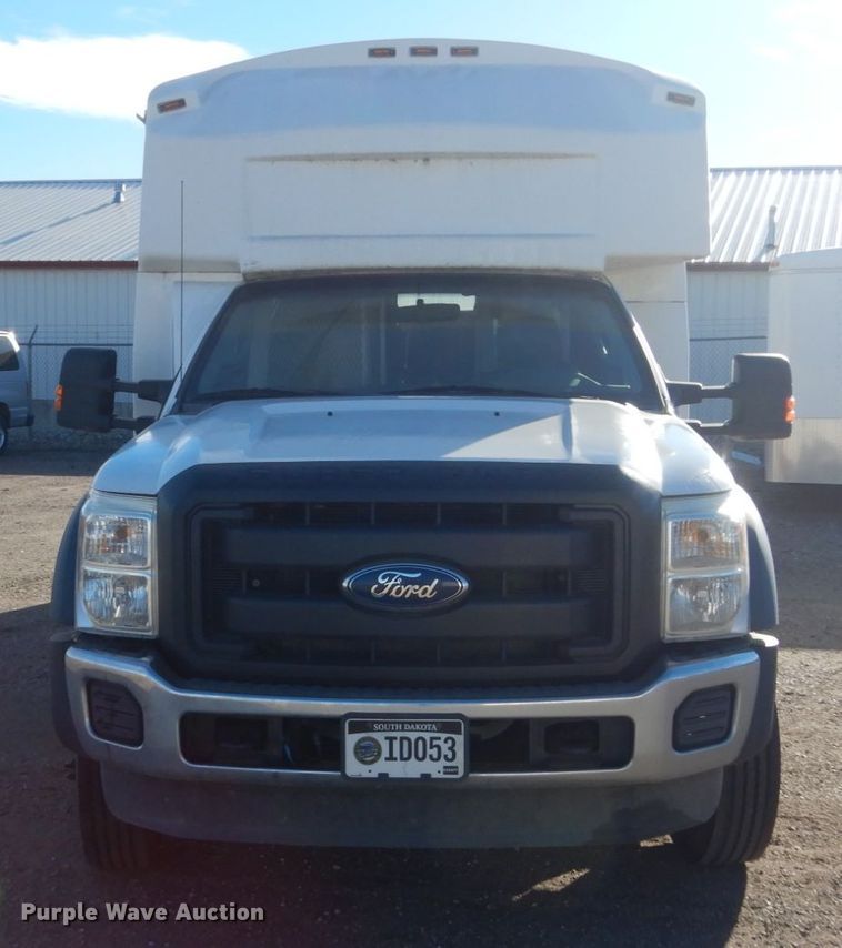 image for item DC8806 2012 Ford F550  shuttle bus