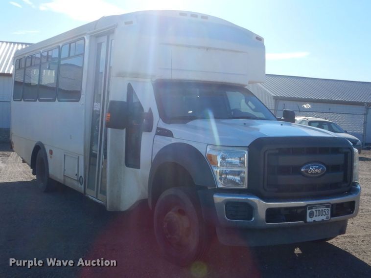 image for item DC8806 2012 Ford F550  shuttle bus