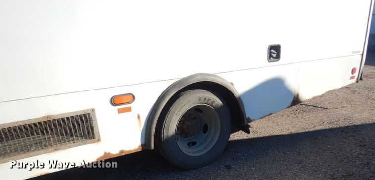 image for item DC8806 2012 Ford F550  shuttle bus