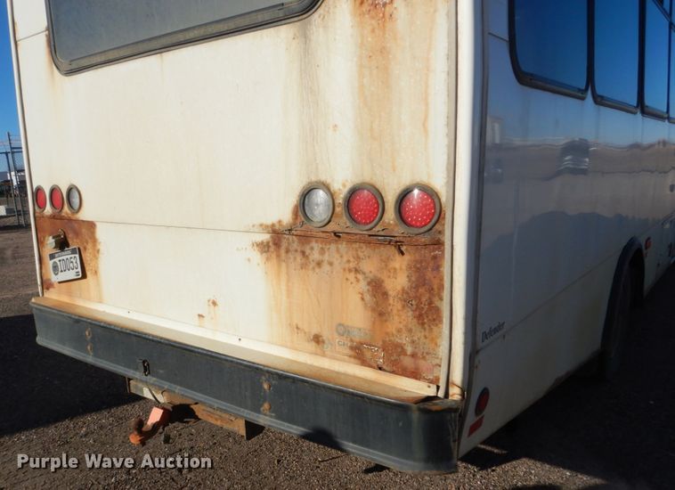 image for item DC8806 2012 Ford F550  shuttle bus