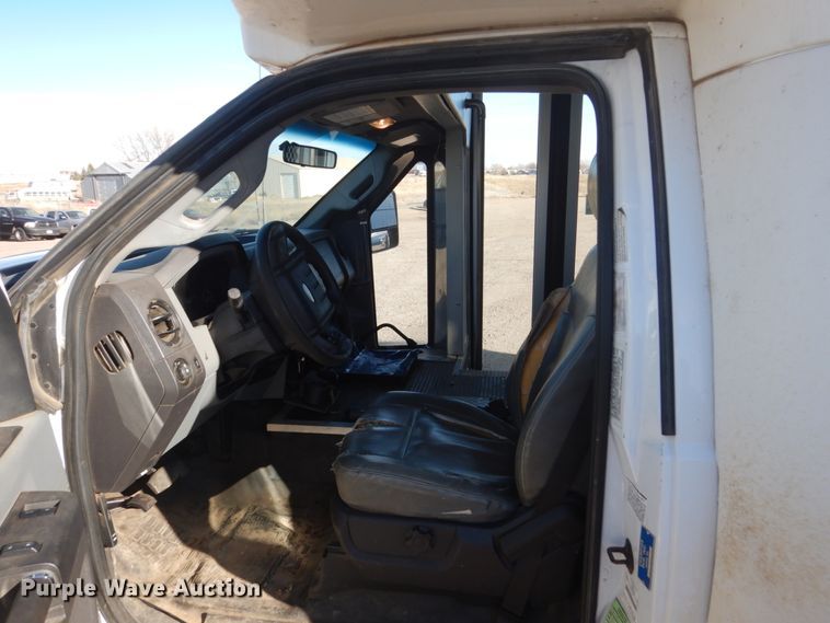 image for item DC8806 2012 Ford F550  shuttle bus