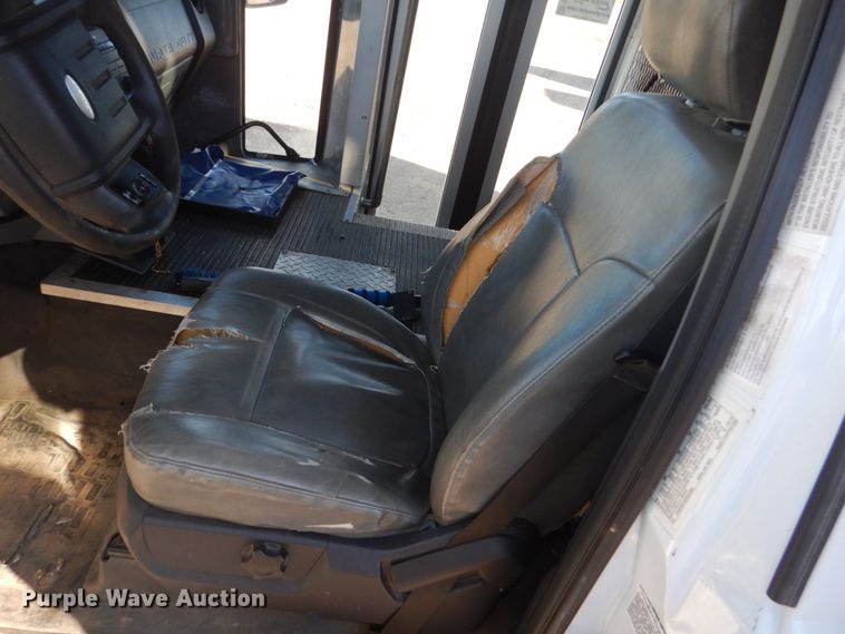 image for item DC8806 2012 Ford F550  shuttle bus