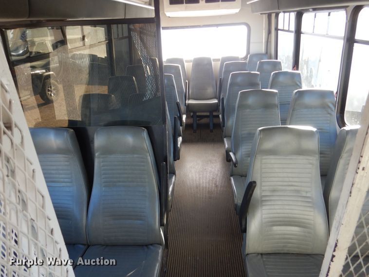 image for item DC8806 2012 Ford F550  shuttle bus