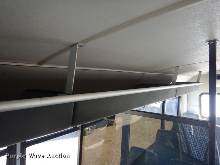 image for item DC8806 2012 Ford F550  shuttle bus