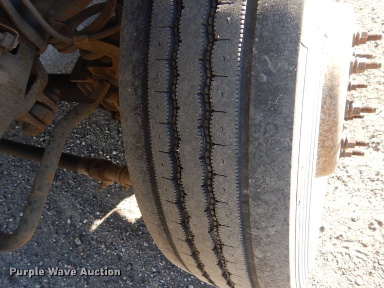 image for item DC8806 2012 Ford F550  shuttle bus