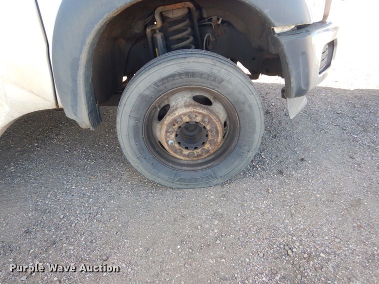 image for item DC8806 2012 Ford F550  shuttle bus