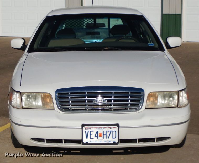 image for item DF3229 2001 Ford Crown Victoria Police Interceptor
