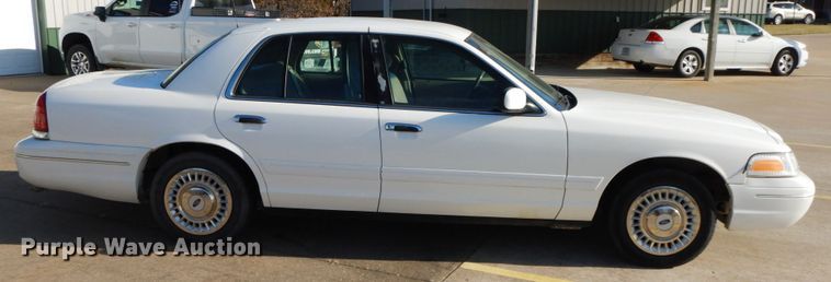 image for item DF3229 2001 Ford Crown Victoria Police Interceptor