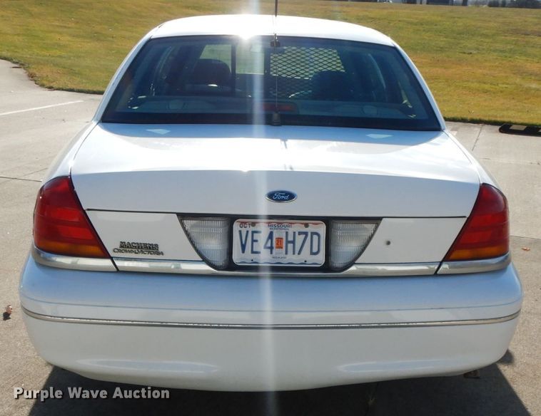 image for item DF3229 2001 Ford Crown Victoria Police Interceptor