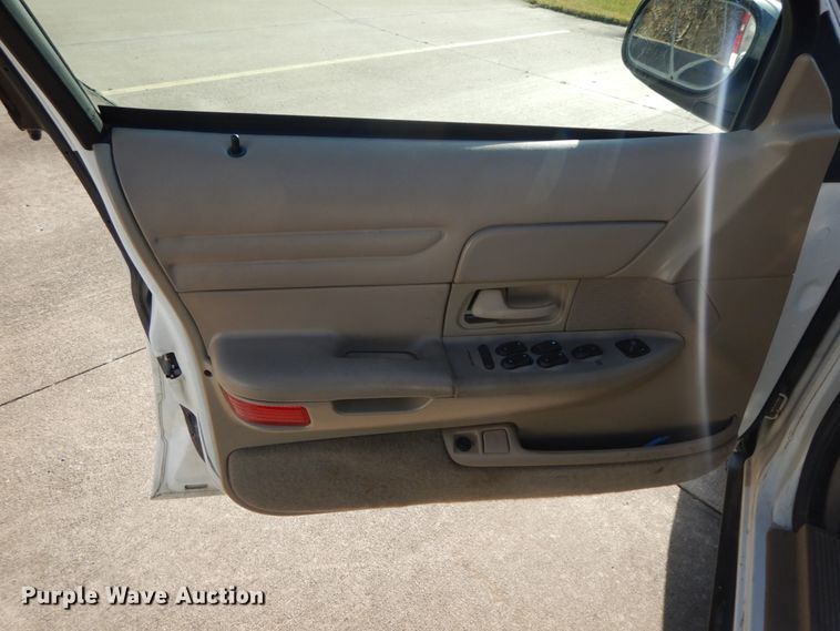 image for item DF3229 2001 Ford Crown Victoria Police Interceptor