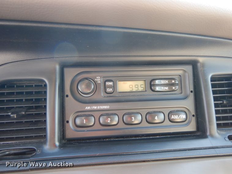 image for item DF3229 2001 Ford Crown Victoria Police Interceptor
