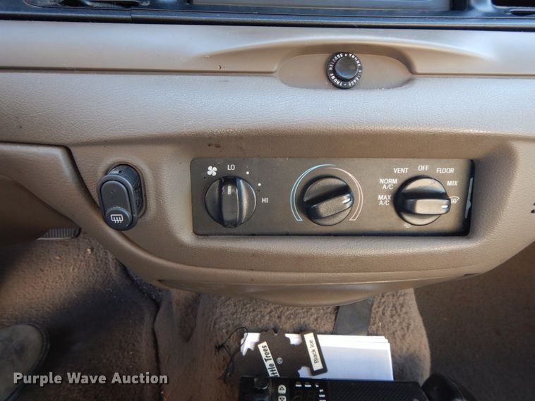 image for item DF3229 2001 Ford Crown Victoria Police Interceptor