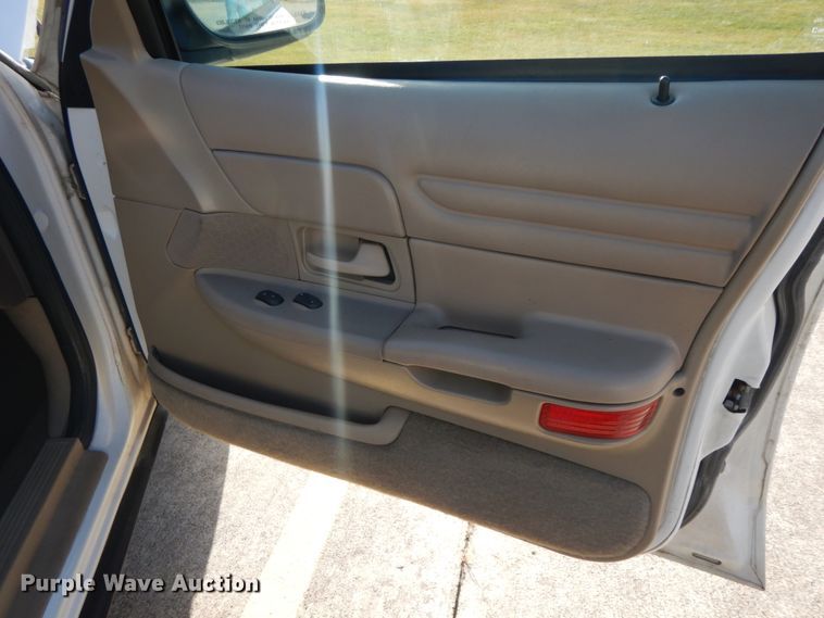 image for item DF3229 2001 Ford Crown Victoria Police Interceptor