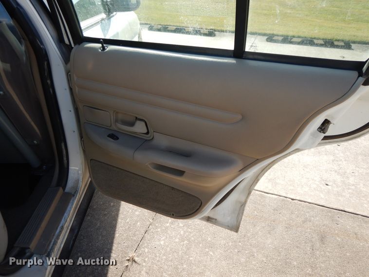 image for item DF3229 2001 Ford Crown Victoria Police Interceptor