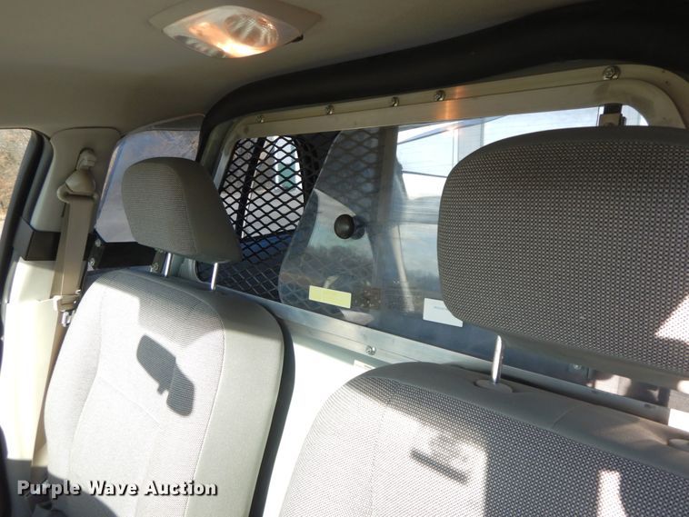 image for item DF3230 2005 Ford Crown Victoria Police Interceptor