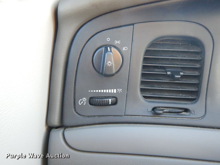 image for item DF3230 2005 Ford Crown Victoria Police Interceptor