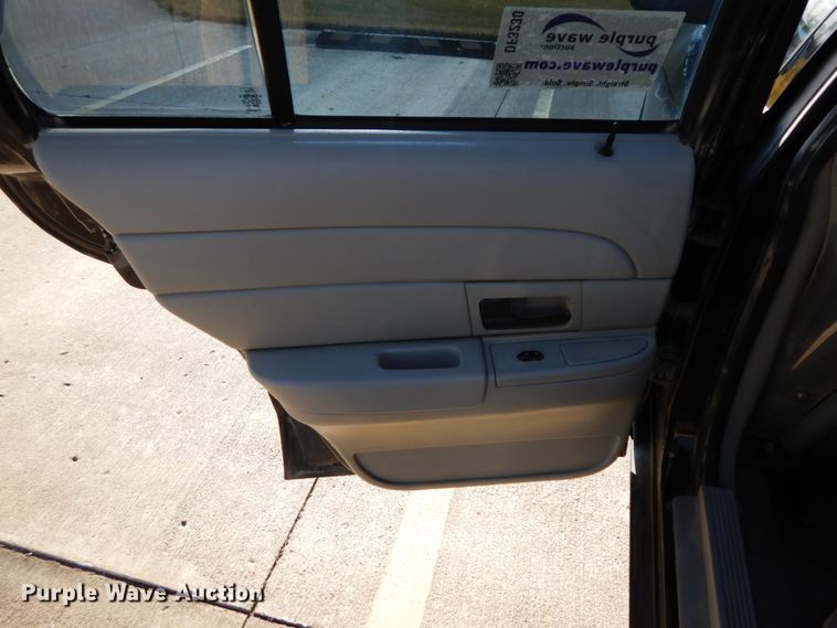 image for item DF3230 2005 Ford Crown Victoria Police Interceptor