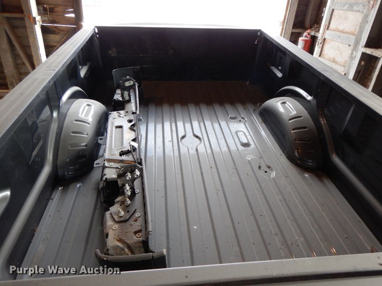 image for item DF3232 2019 Ford F350 pickup truck bed