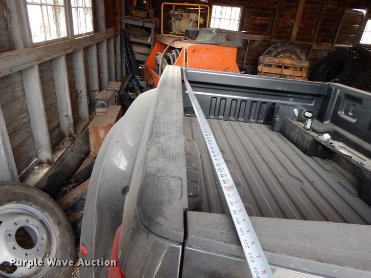 image for item DF3232 2019 Ford F350 pickup truck bed