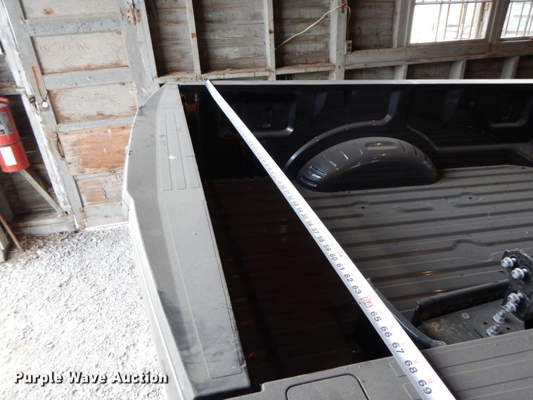 image for item DF3232 2019 Ford F350 pickup truck bed