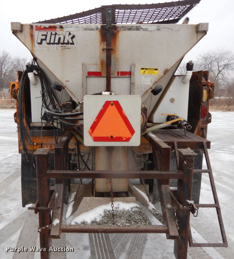 image for item DF3235 2002 International 4900  dump truck