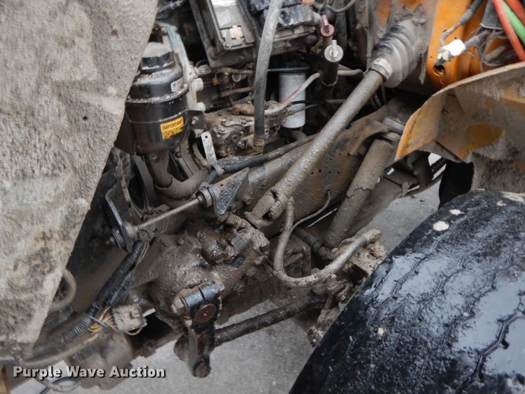 image for item DF3236 2002 International 4900  dump truck