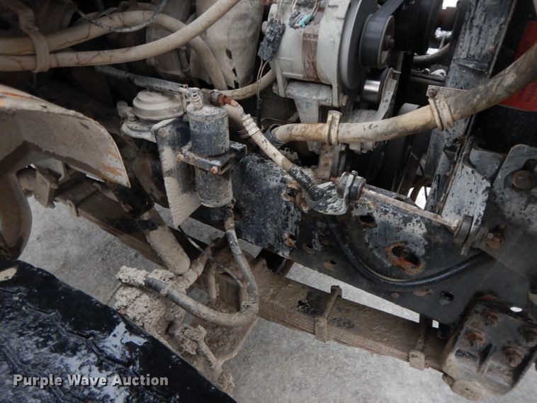 image for item DF3236 2002 International 4900  dump truck