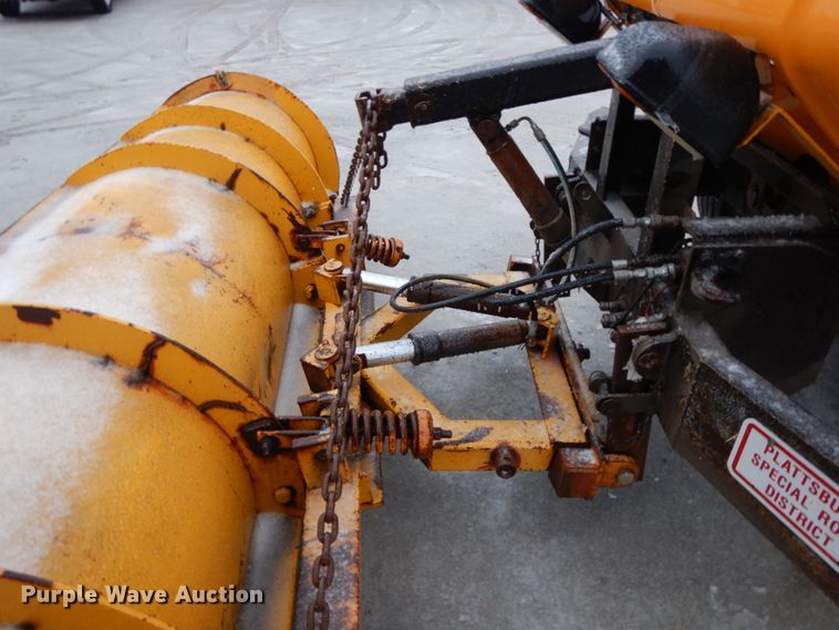 image for item DF3236 2002 International 4900  dump truck