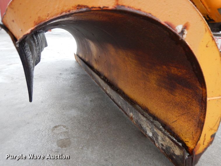 image for item DF3236 2002 International 4900  dump truck