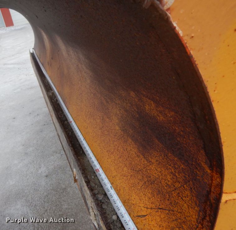 image for item DF3236 2002 International 4900  dump truck