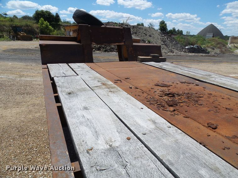 image for item DG2033 1989 Holden HLB39225 equipment trailer