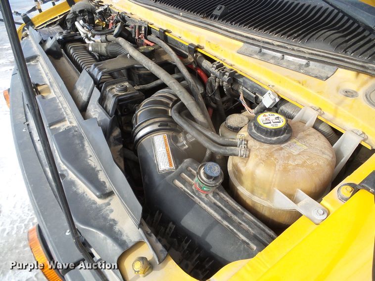 image for item DG8401 2006 Ford E350  school bus