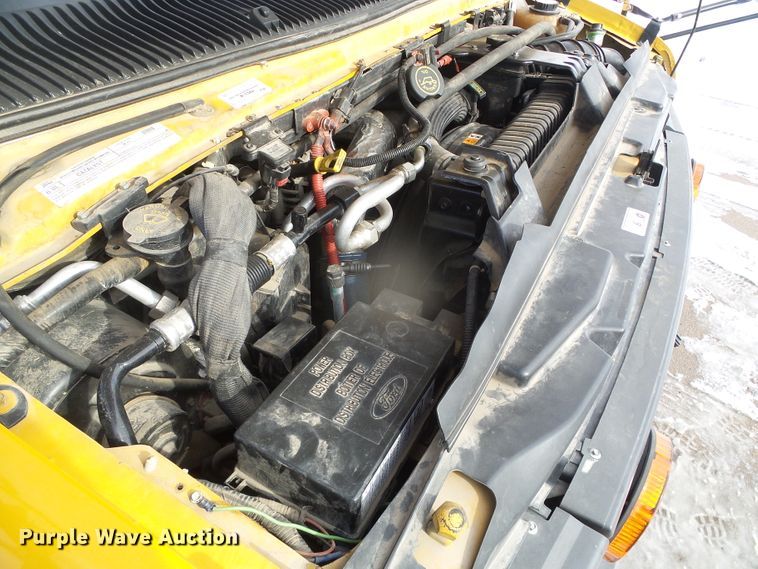 image for item DG8401 2006 Ford E350  school bus