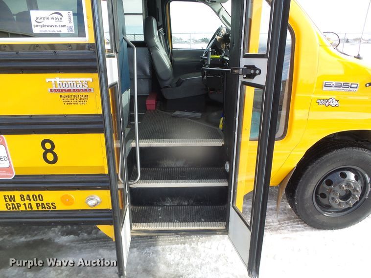 image for item DG8401 2006 Ford E350  school bus