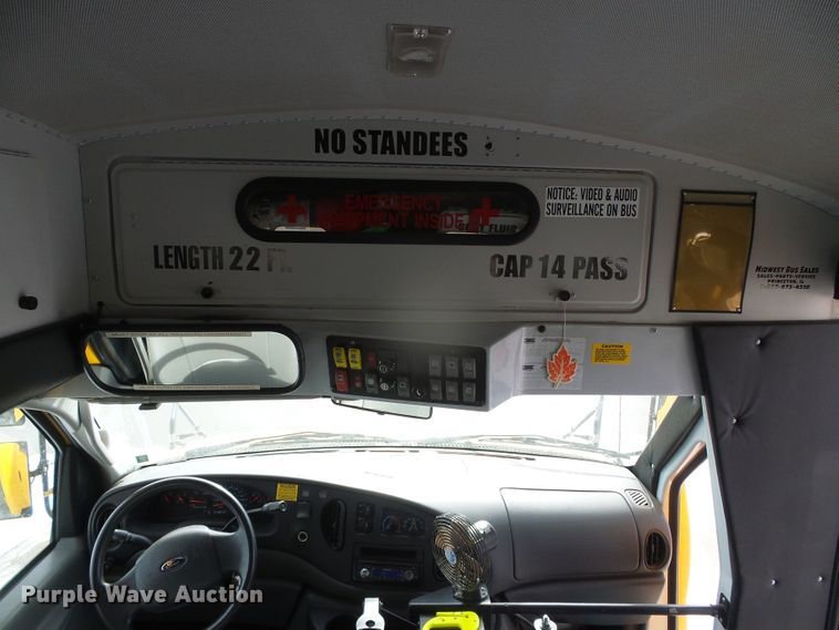 image for item DG8401 2006 Ford E350  school bus