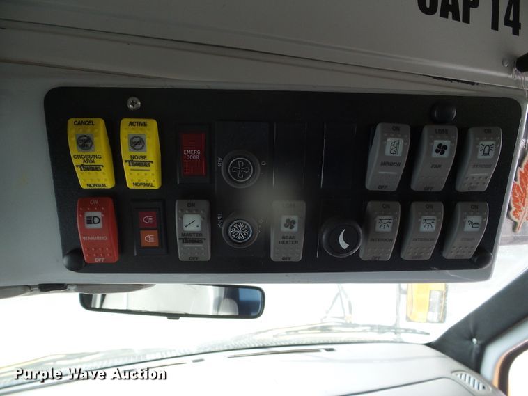 image for item DG8401 2006 Ford E350  school bus