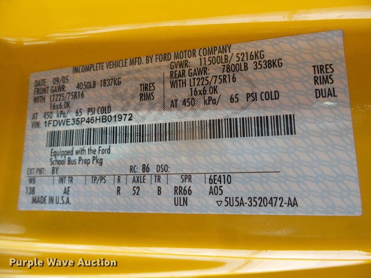 image for item DG8401 2006 Ford E350  school bus