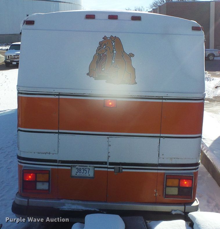 image for item DG8403 1987 MCI 102-A3  coach bus