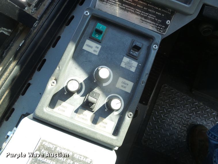 image for item DG8403 1987 MCI 102-A3  coach bus