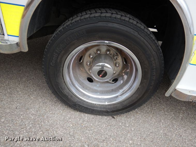 image for item DJ2749 2012 Ford F450 Super Duty  ambulance