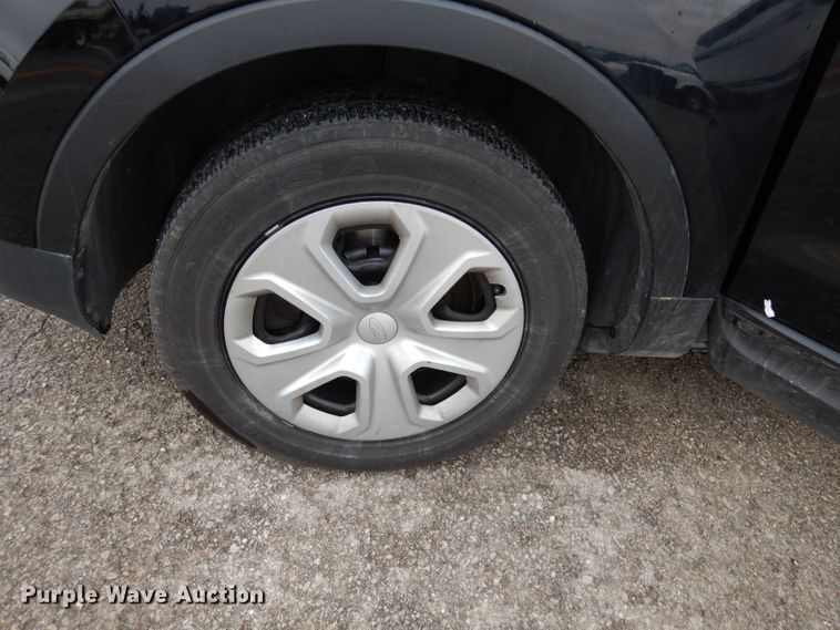 image for item DJ2767 2015 Ford Explorer Police Interceptor  SUV