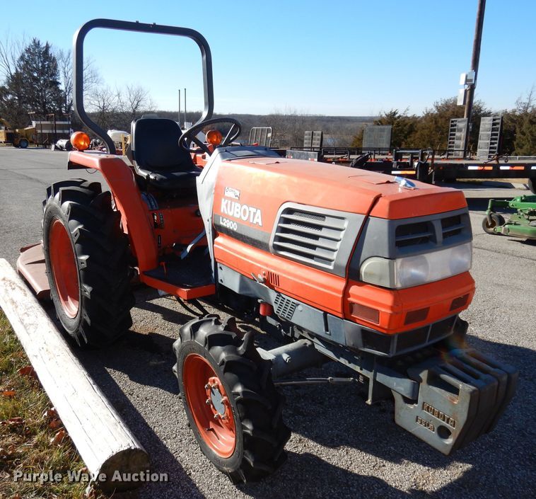 image for item DJ2773 1996 Kubota L2900  MFWD tractor
