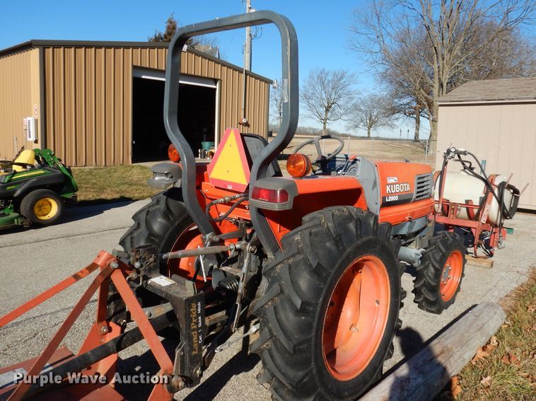 image for item DJ2773 1996 Kubota L2900  MFWD tractor