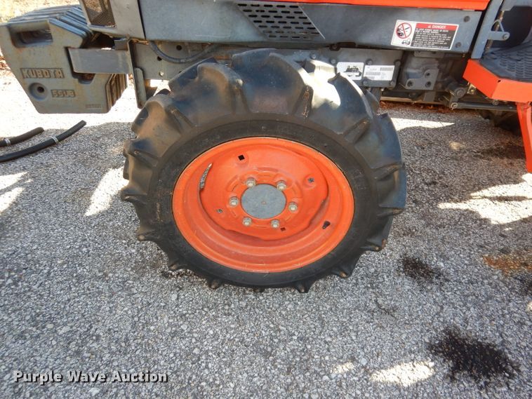 image for item DJ2773 1996 Kubota L2900  MFWD tractor