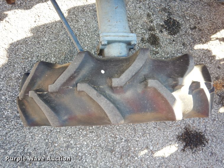 image for item DJ2773 1996 Kubota L2900  MFWD tractor