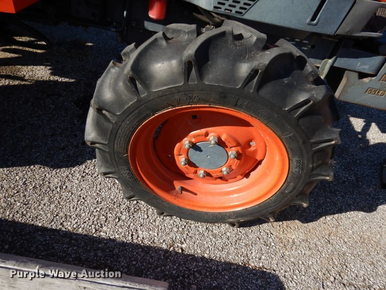 image for item DJ2773 1996 Kubota L2900  MFWD tractor